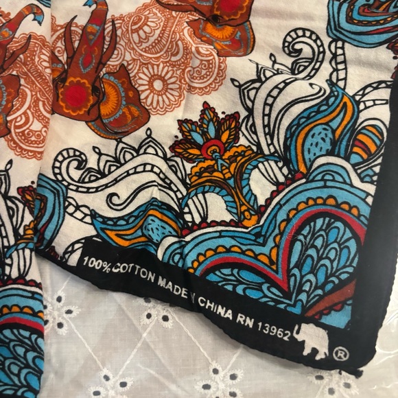 Bundle of Boho Stylish Trending bandanas with various prints. - Picture 6 of 16